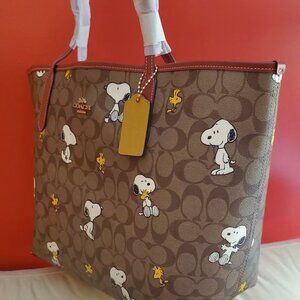 Coach Snoopy city Tote CF166